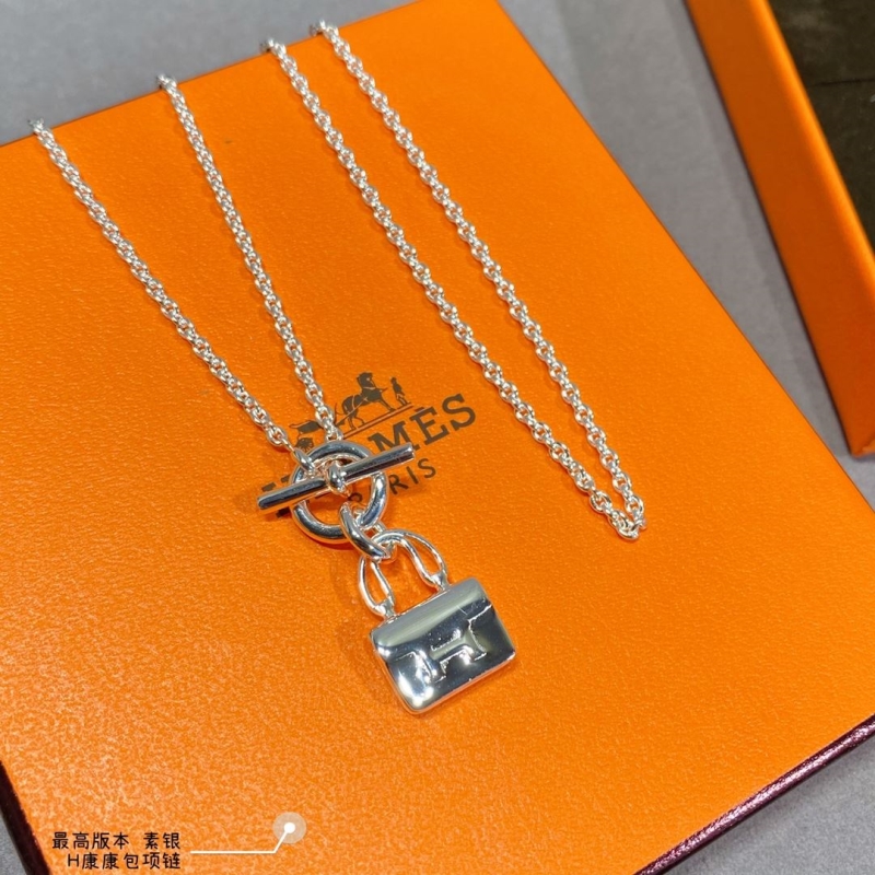 H**me5 necklaces